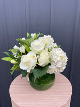 Load image into Gallery viewer, Vase Arrangements - Fish Bowl