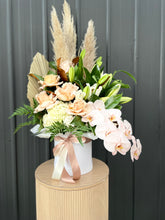 Load image into Gallery viewer, Luxe Hat Box