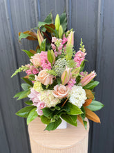 Load image into Gallery viewer, Ceramic Pot Arrangement