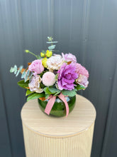 Load image into Gallery viewer, Vase Arrangements - Fish Bowl