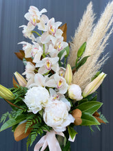 Load image into Gallery viewer, Vase Design